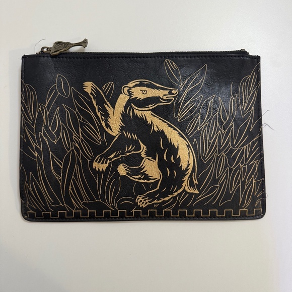 Danielle Nicole Harry Potter Horcrux Collection Helga Hufflepuff Cup Clutch Bag - Picture 1 of 7